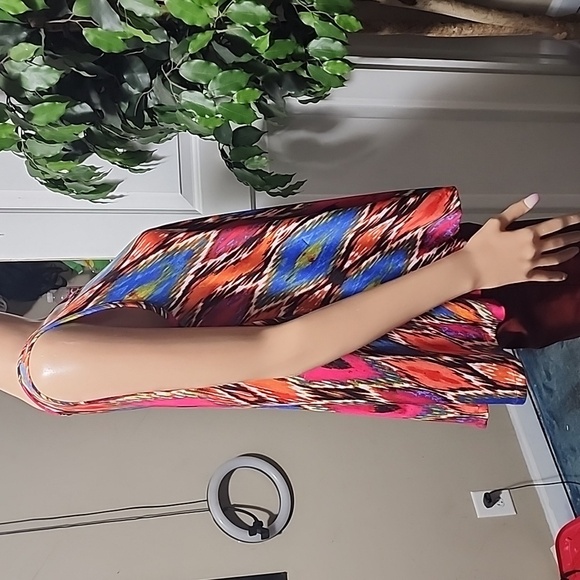 New directions Flowy Abstract Diamond Print Tank - Picture 5 of 8